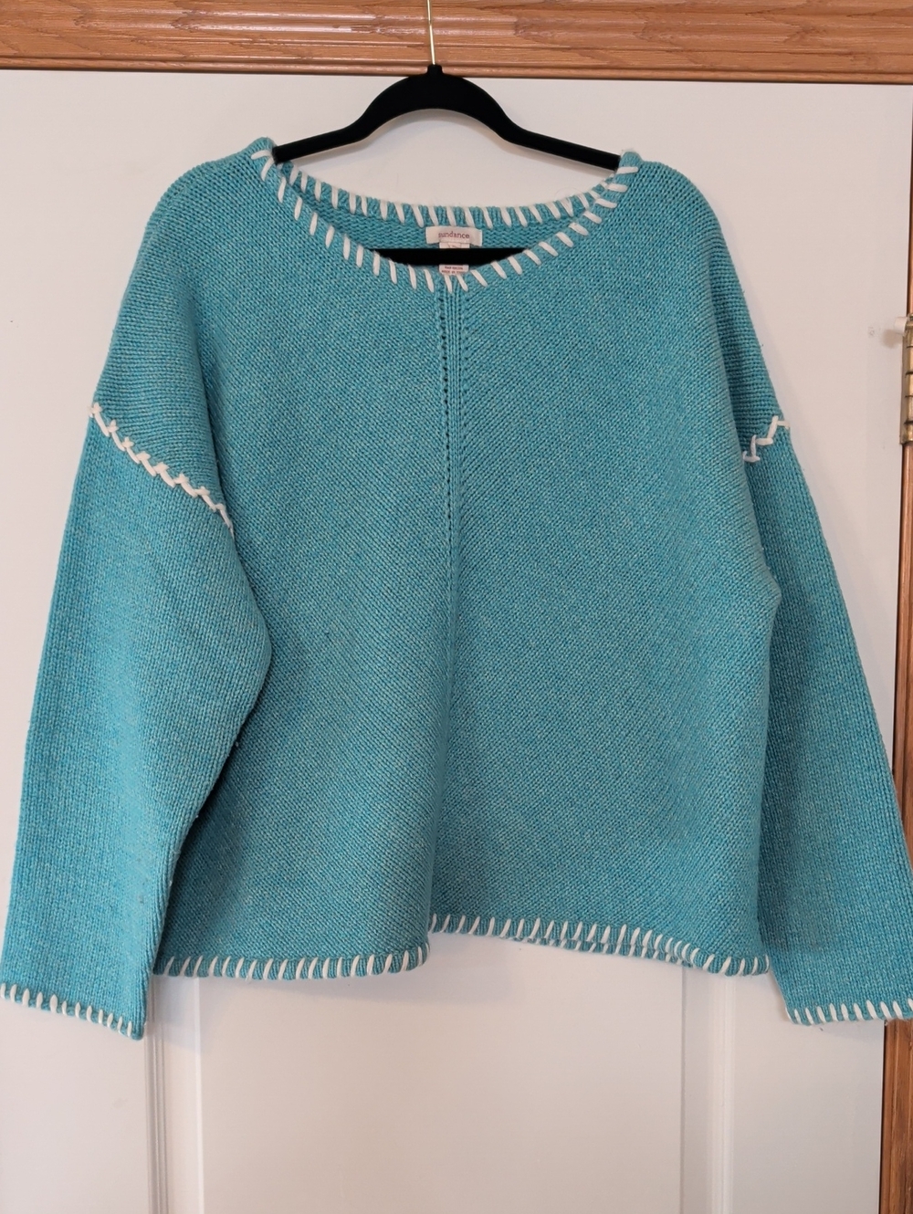 Sundance Aqua Crewneck Sweater with White Contrast Stitch Tote3